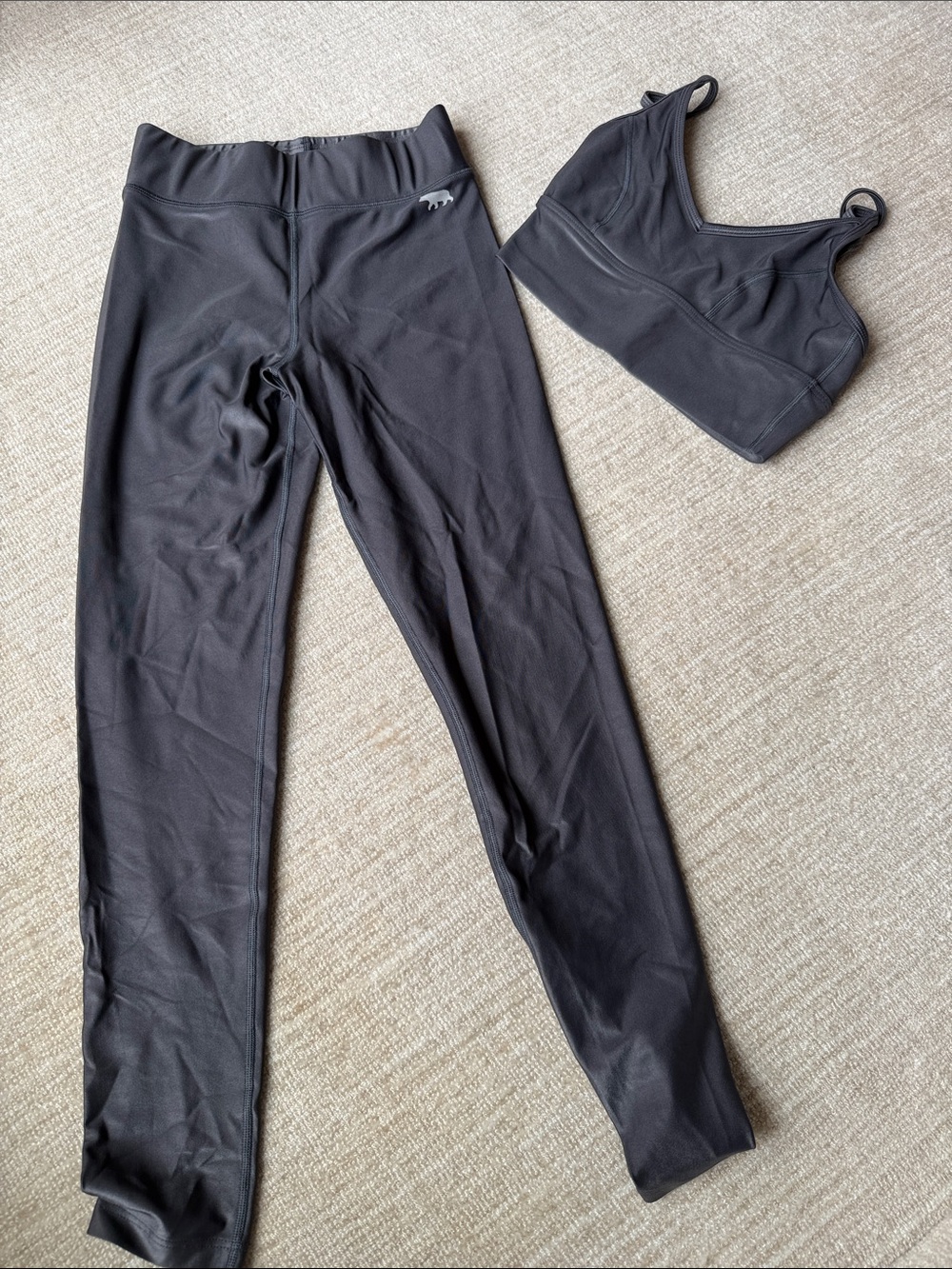 Running Bare High-Waist Leggings shiny gray pants size 6/8 bra size 4/6